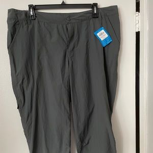 Columbia capris size 22 grey Silver ridge2.0